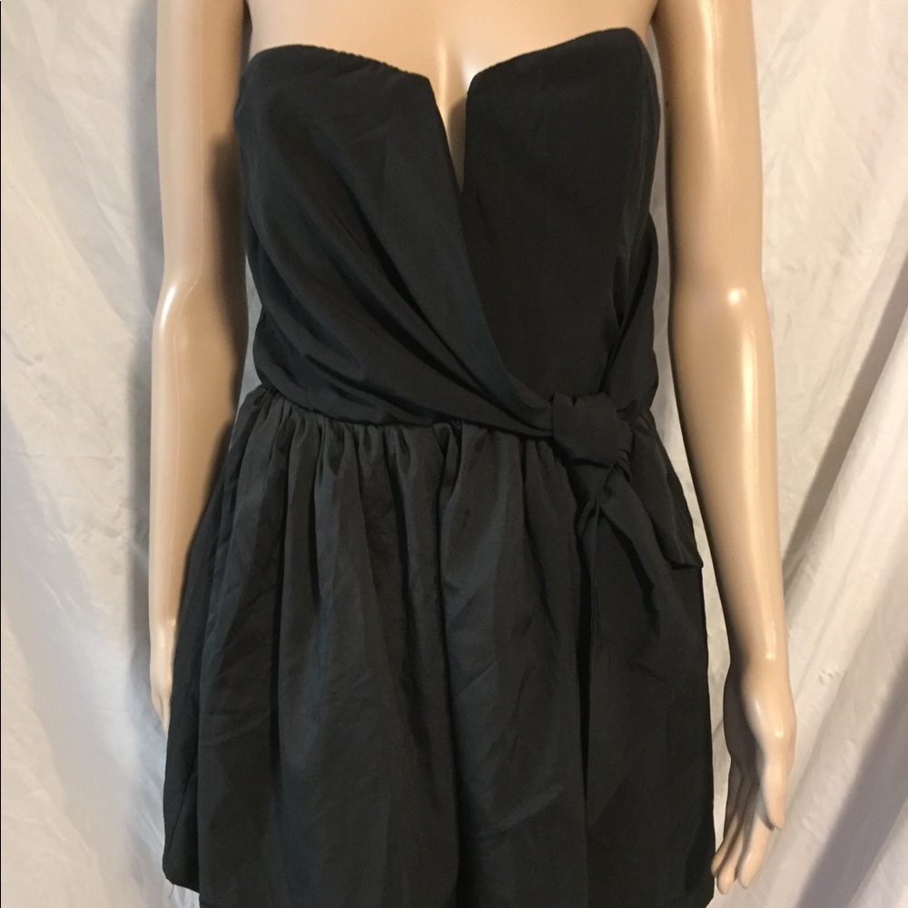 San Joy Medium Mini Strapless Black Dress